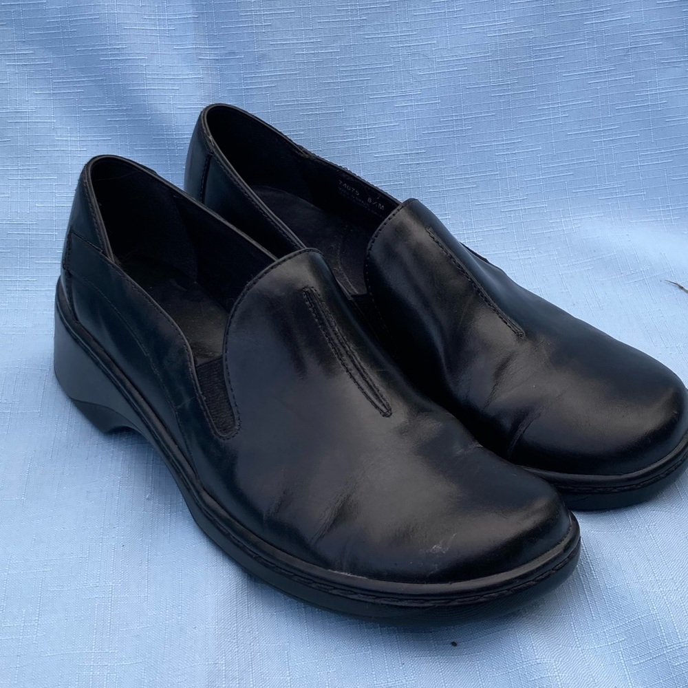 Clark’s Heeled Clog Shoe 8.5